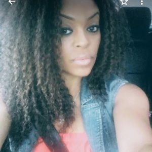 Meet your Posher, Latasha